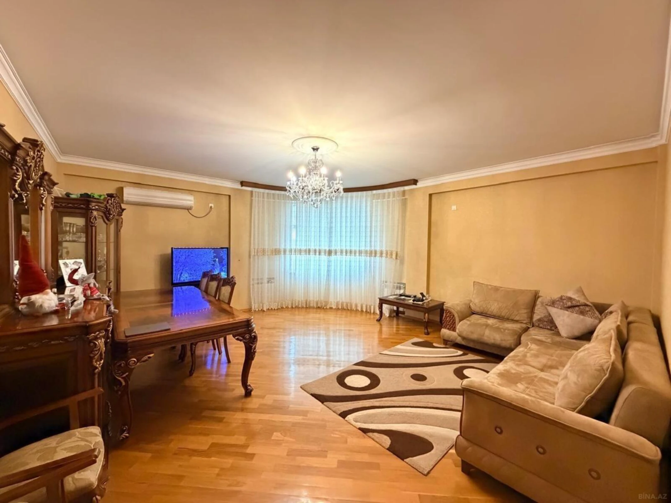 Satılır 2 otaqlı mənzil 110 m²