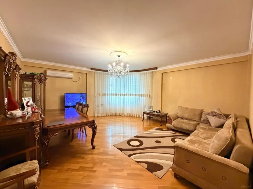 Satılır 2 otaqlı mənzil 110 m²