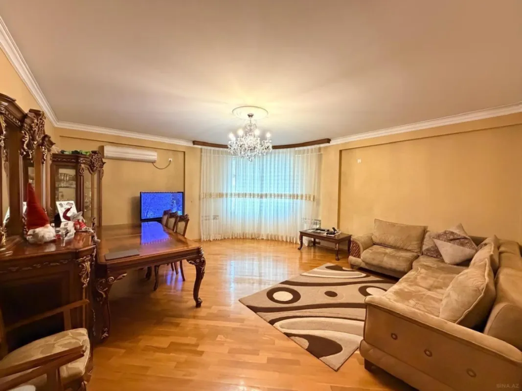 Satılır 2 otaqlı mənzil 110 m²