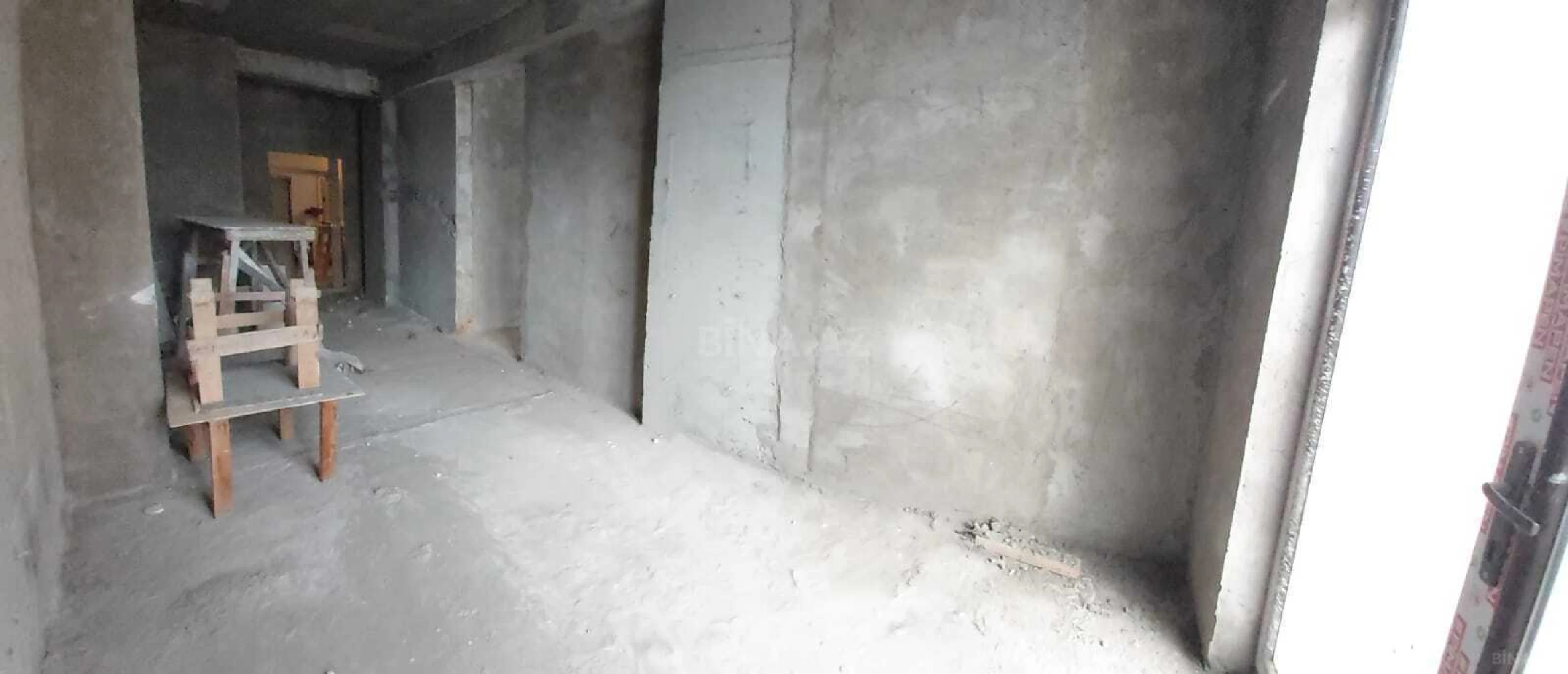 Satılır 2 otaqlı mənzil 91 m²