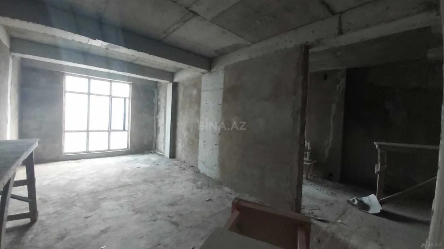 Satılır 2 otaqlı mənzil 91 m²