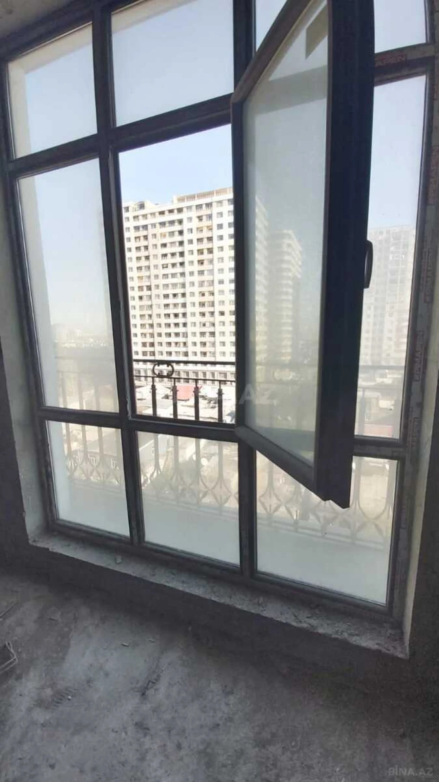 Satılır 2 otaqlı mənzil 91 m²
