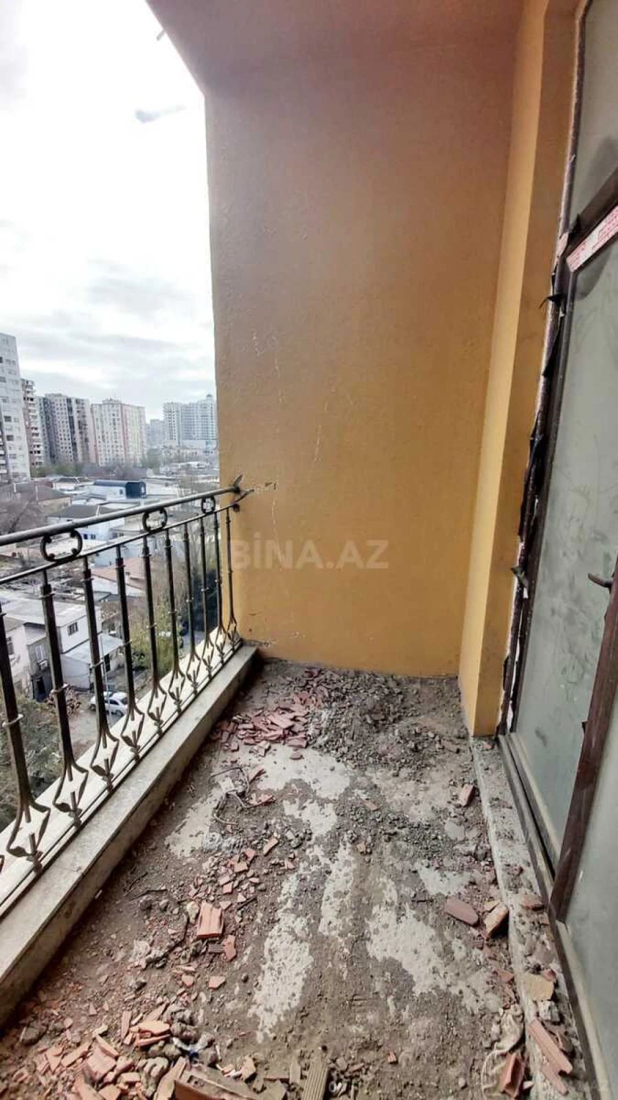 Satılır 2 otaqlı mənzil 91 m²