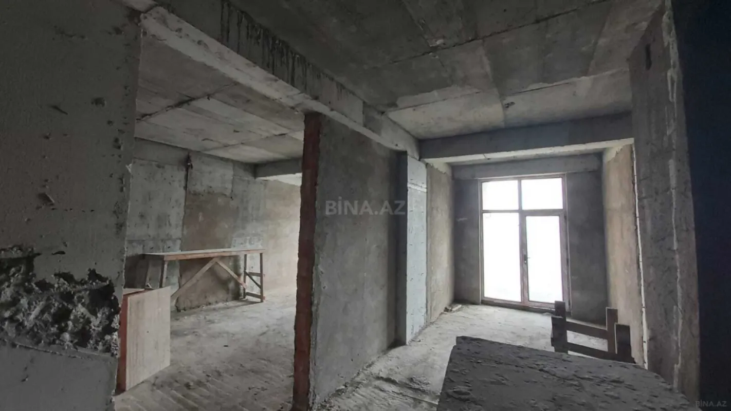 Satılır 2 otaqlı mənzil 91 m²