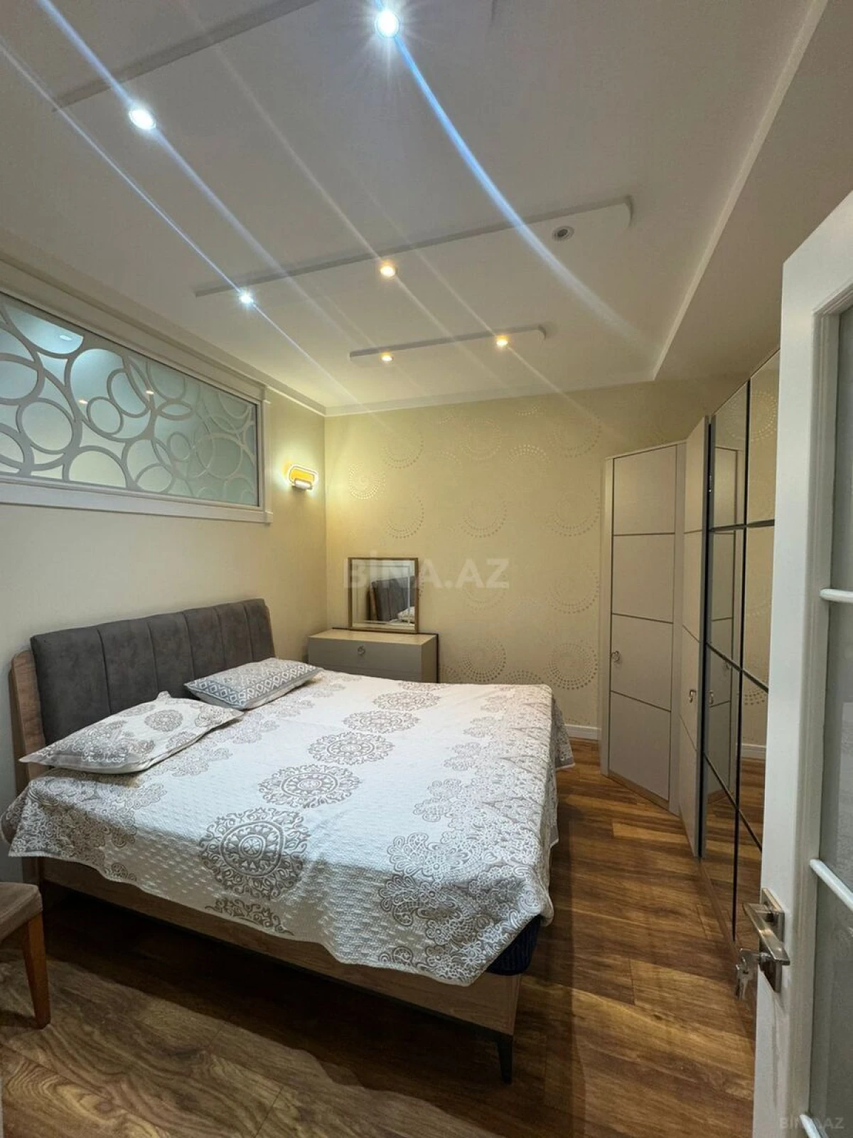 Kirayə verilir 3 otaqlı mənzil 90 m²