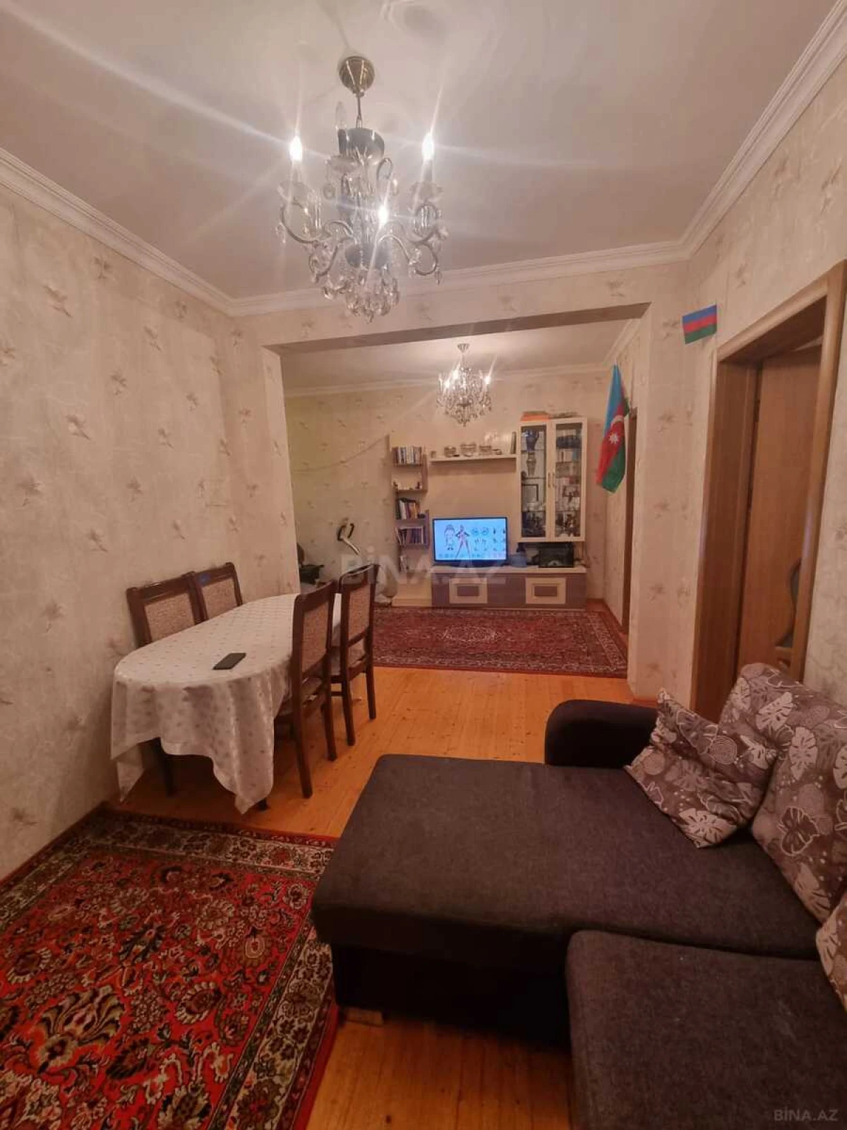 Satılır 2 otaqlı mənzil 75 m²