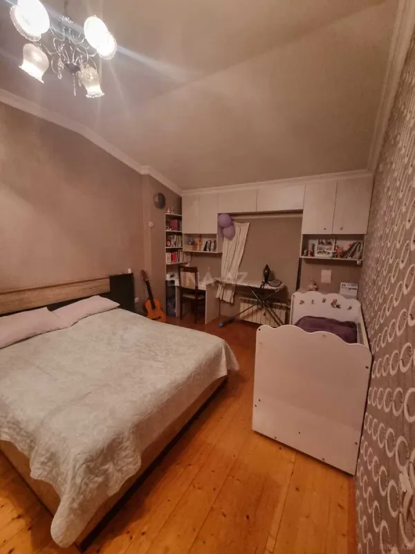 Satılır 2 otaqlı mənzil 75 m²