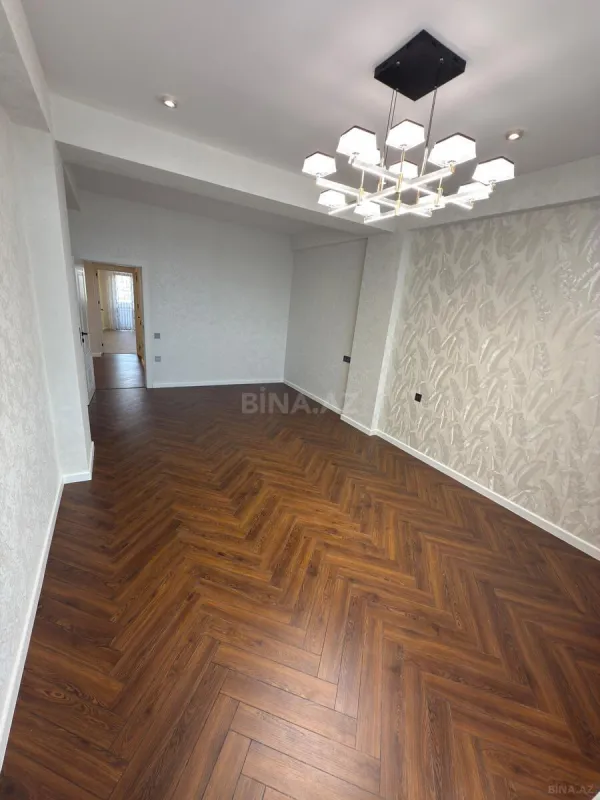 Satılır 3 otaqlı mənzil 138.4 m²