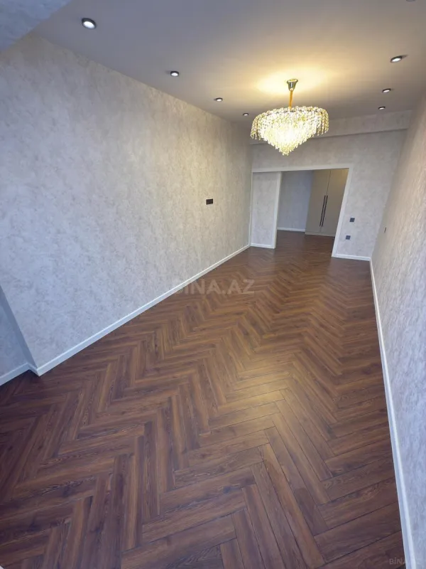 Satılır 3 otaqlı mənzil 138.4 m²