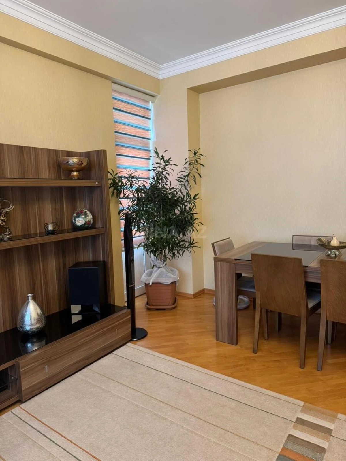 Satılır 3 otaqlı mənzil 120 m²