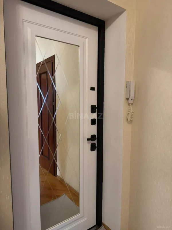 Satılır 3 otaqlı mənzil 120 m²