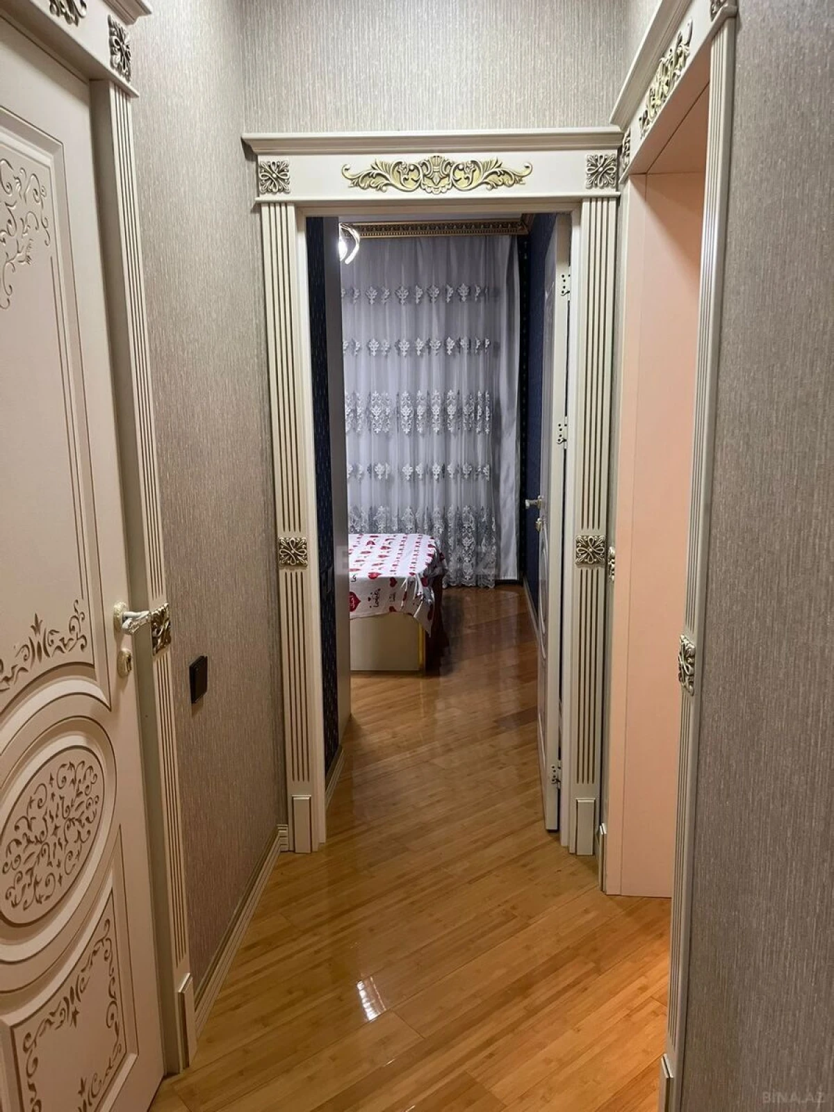 Kirayə verilir 2 otaqlı mənzil 75 m²