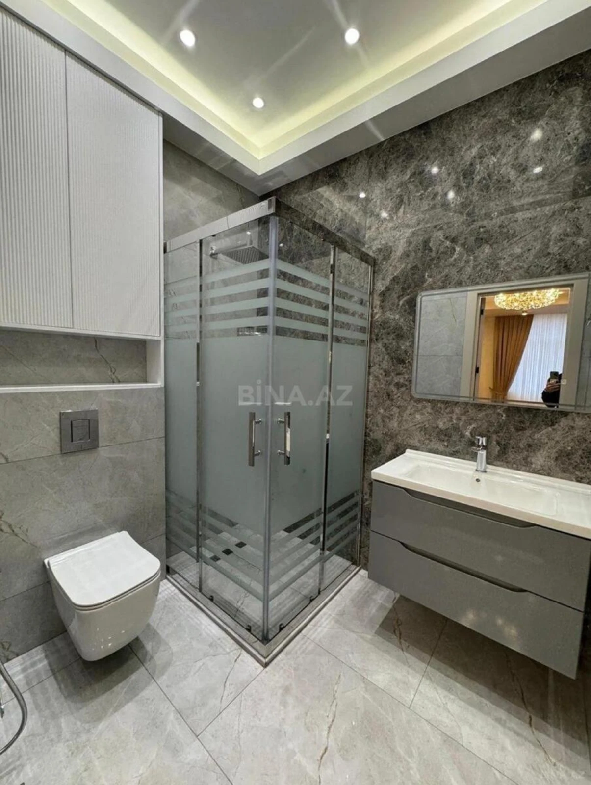 Satılır 4 otaqlı mənzil 185 m²