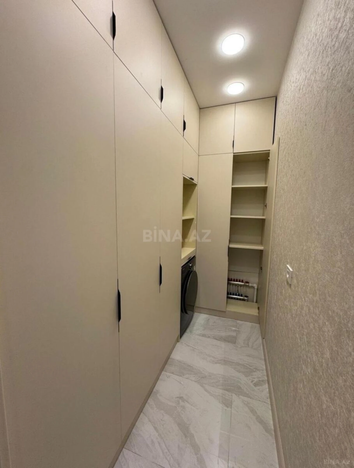 Satılır 4 otaqlı mənzil 185 m²