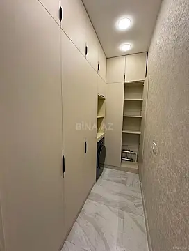Satılır 4 otaqlı mənzil 185 m²