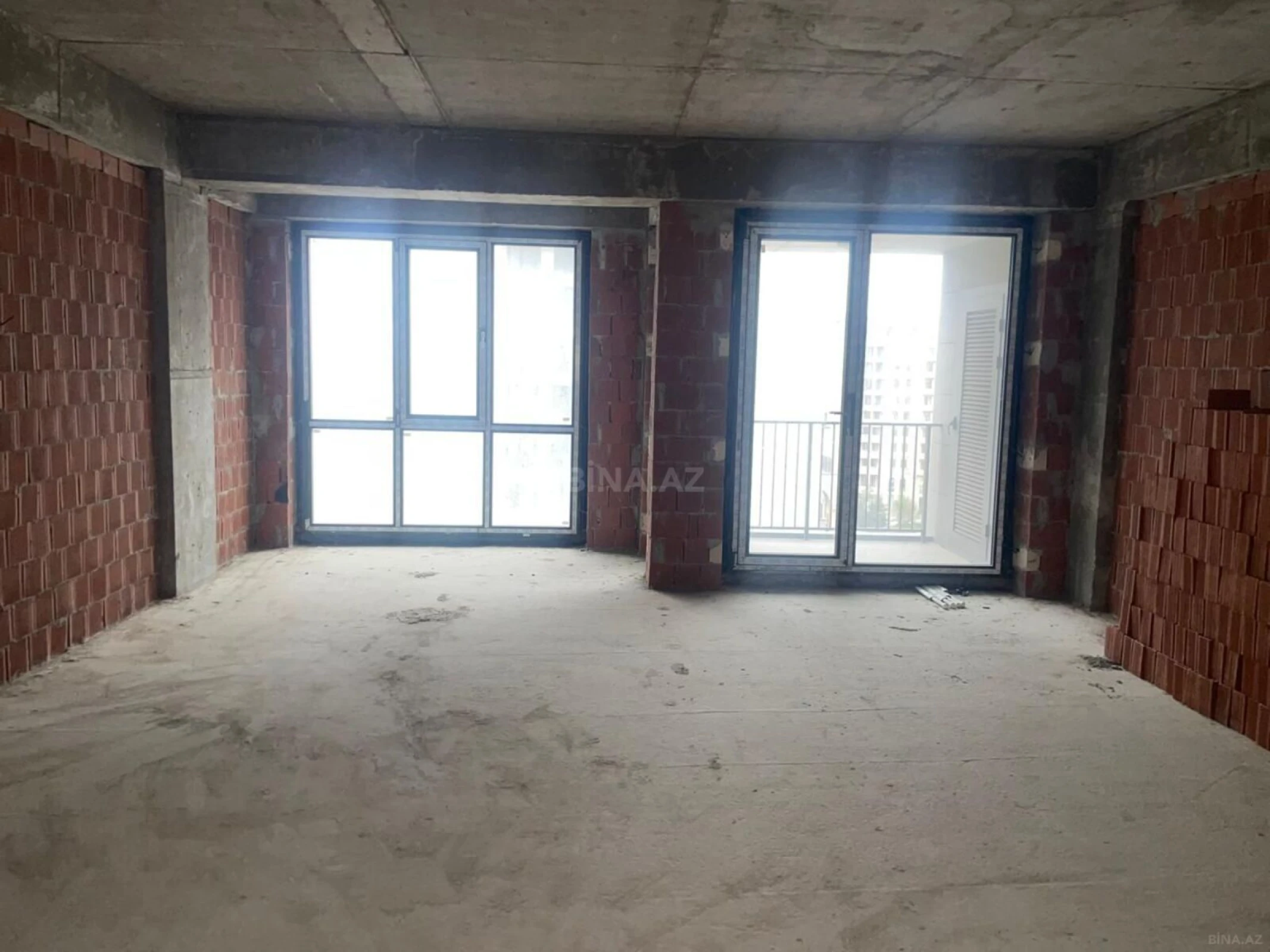 Satılır 2 otaqlı mənzil 66 m²