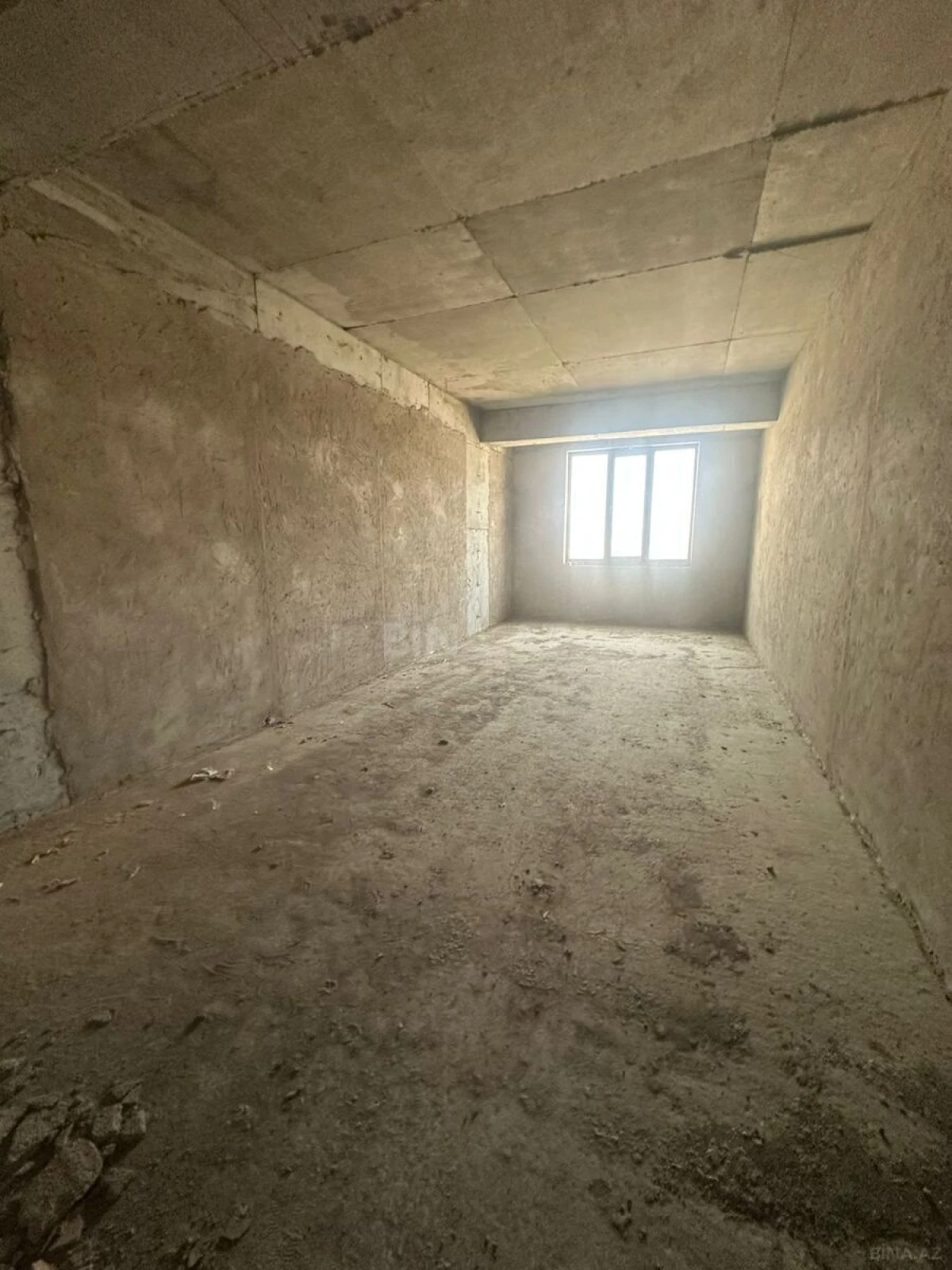Satılır 3 otaqlı mənzil 165 m²