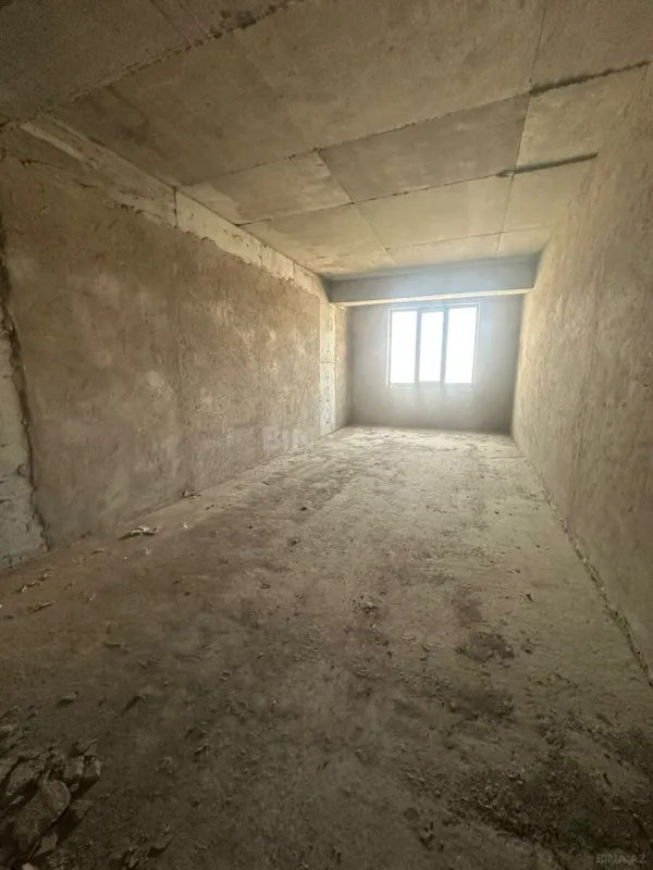 Satılır 3 otaqlı mənzil 165 m²