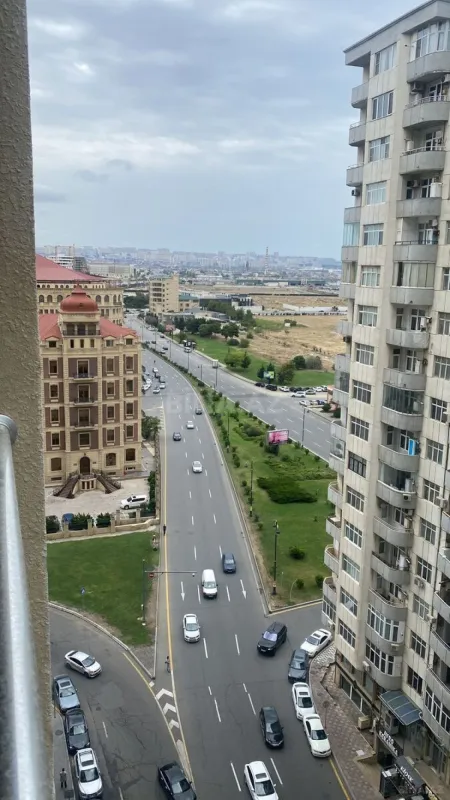 Satılır 1 otaqlı mənzil 67 m²