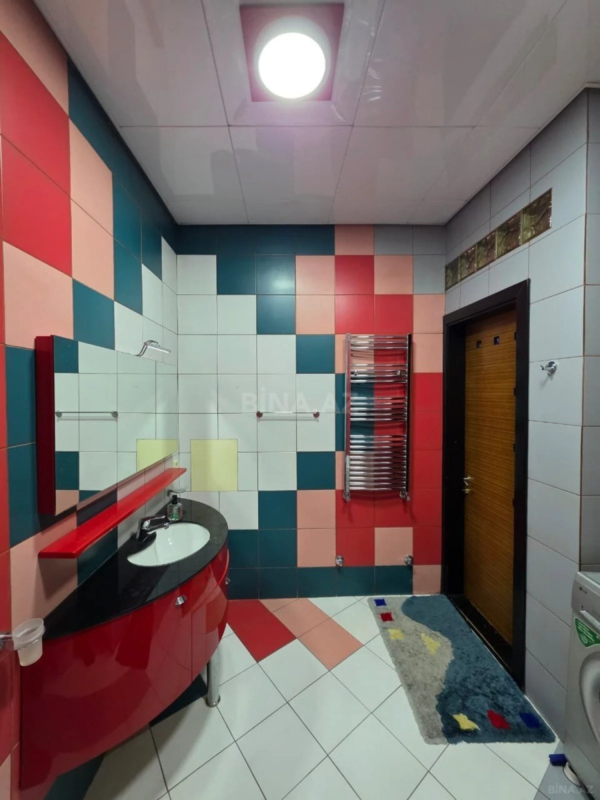 Kirayə verilir 2 otaqlı mənzil 200 m²