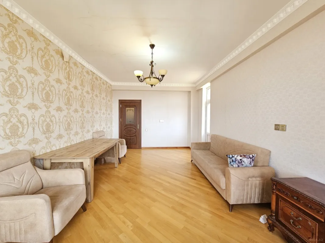 Satılır 2 otaqlı mənzil 87 m²