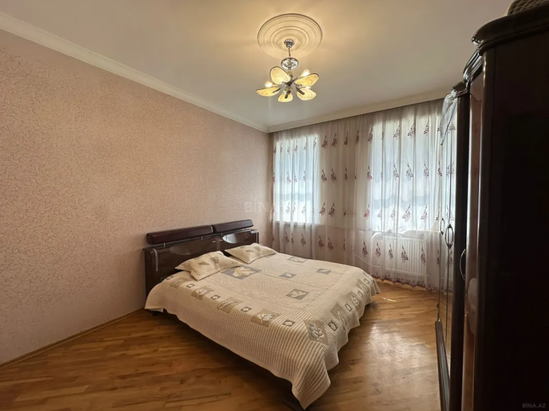 Kirayə verilir 2 otaqlı mənzil 95 m²