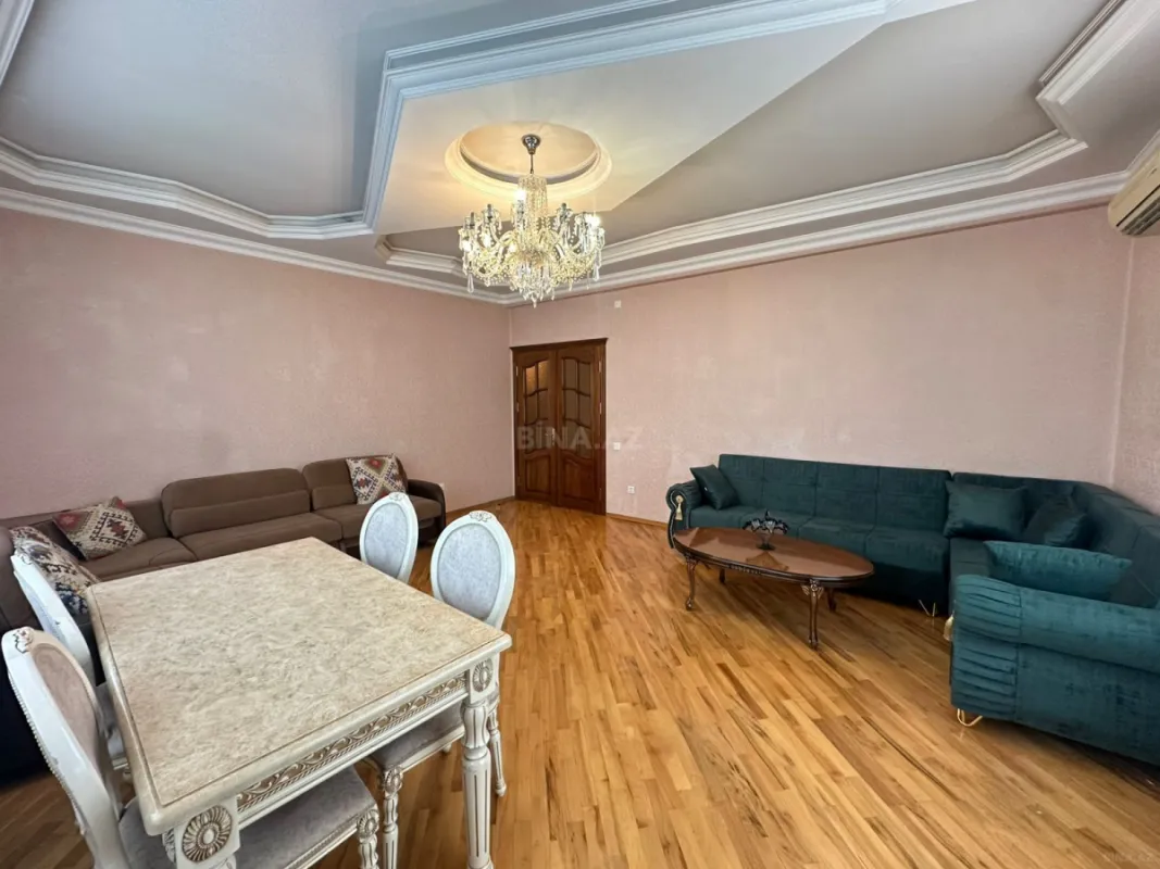 Kirayə verilir 2 otaqlı mənzil 95 m²