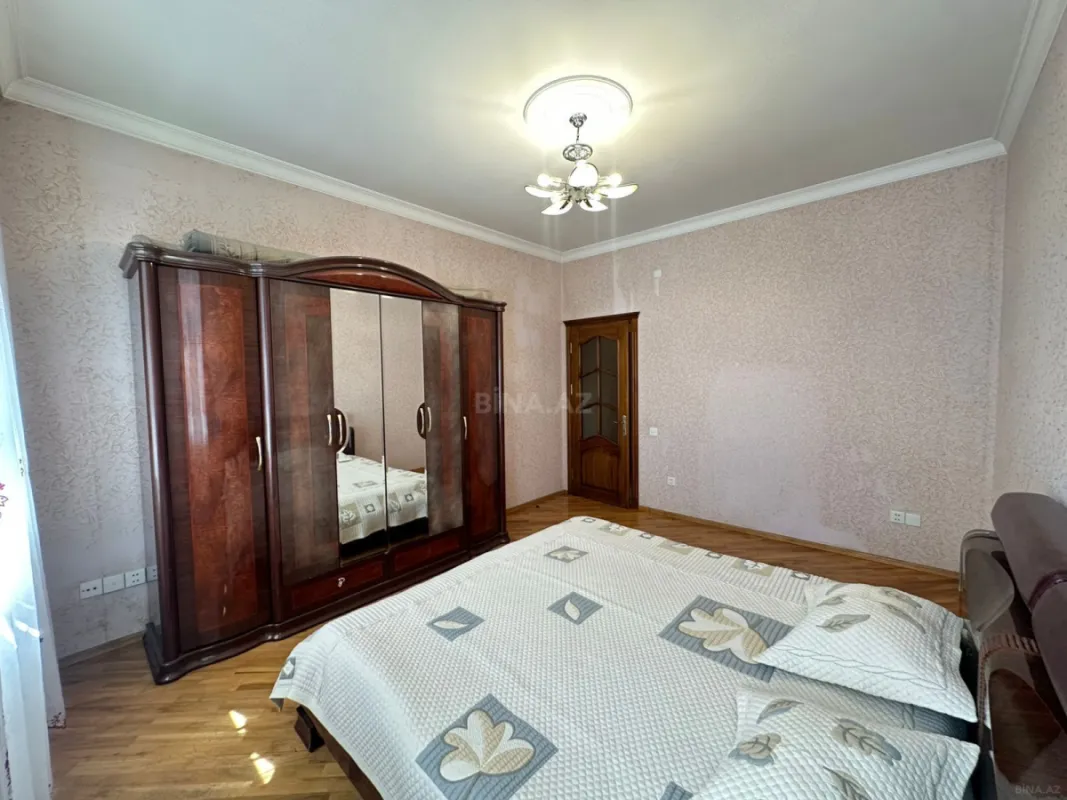 Kirayə verilir 2 otaqlı mənzil 95 m²