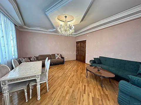 Kirayə verilir 2 otaqlı mənzil 95 m²