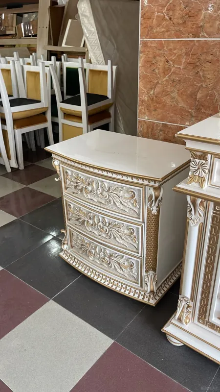 Kirayə verilir 1 otaqlı ofis 24 m²