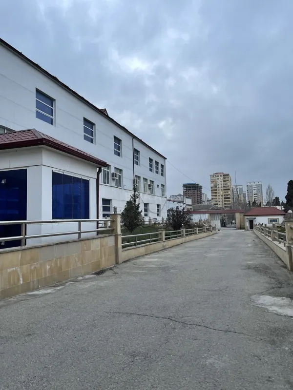 Kirayə verilir 1 otaqlı ofis 24 m²