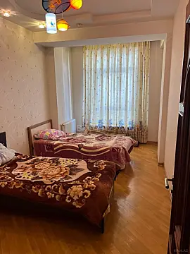 Kirayə verilir 3 otaqlı mənzil 120 m²