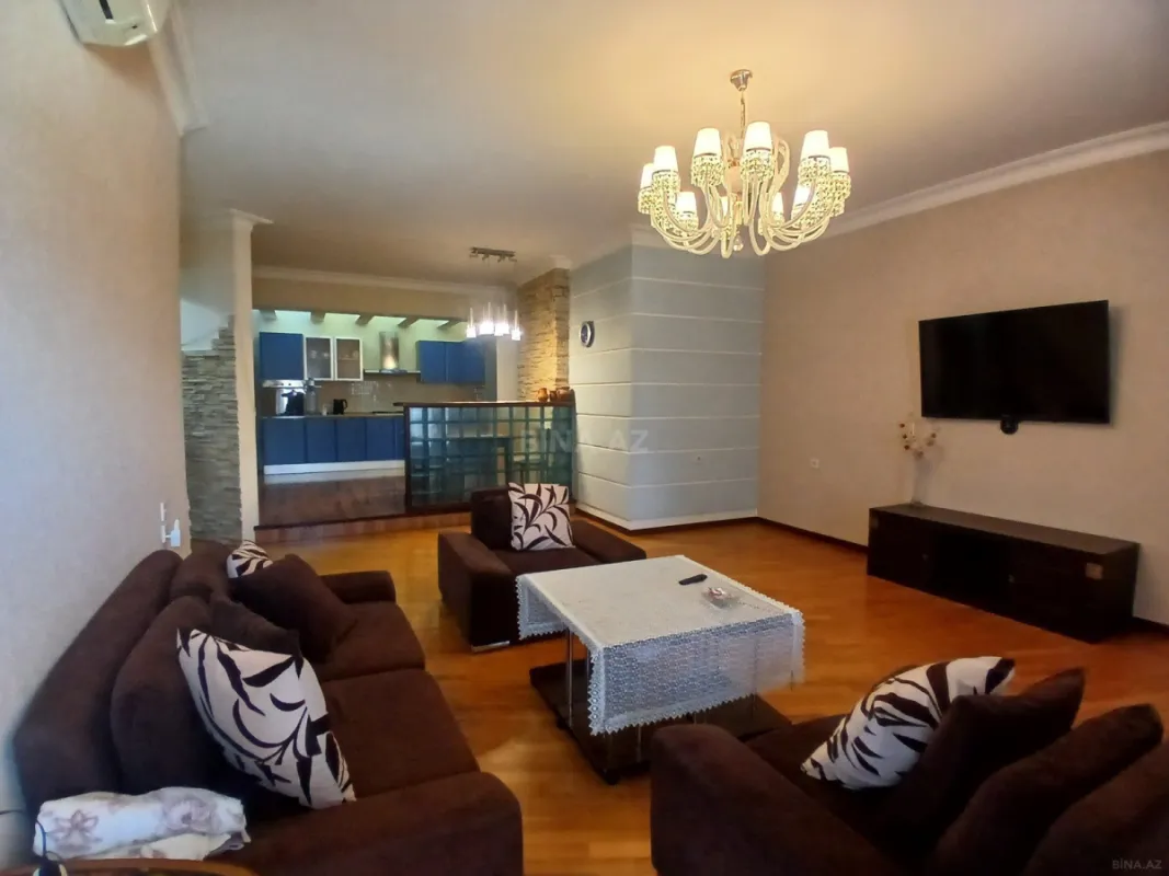 Satılır 3 otaqlı mənzil 147 m²