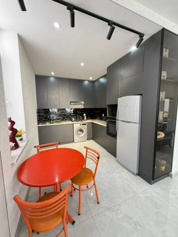 Satılır 4 otaqlı həyət evi 140 m²