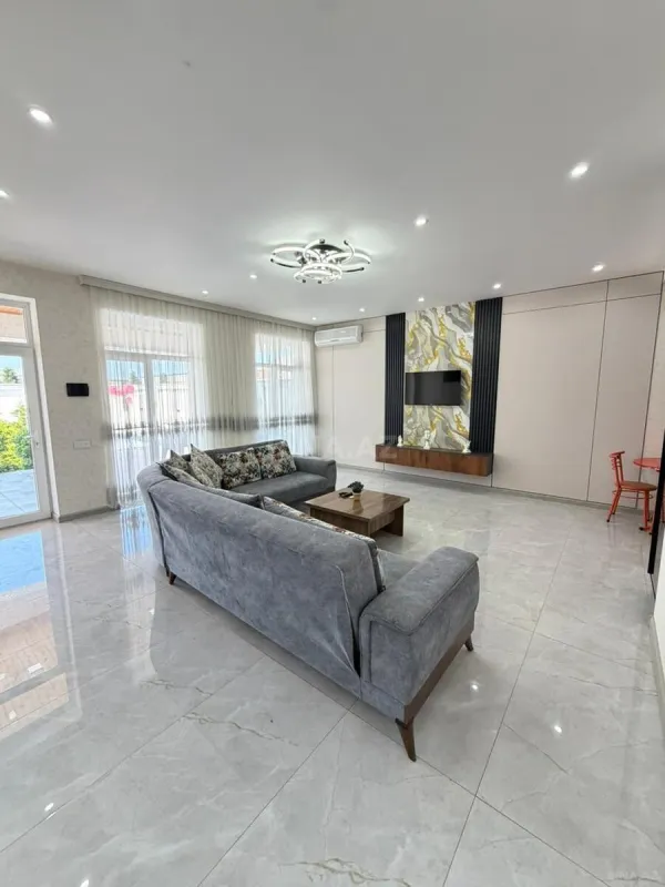 Satılır 4 otaqlı həyət evi 140 m²