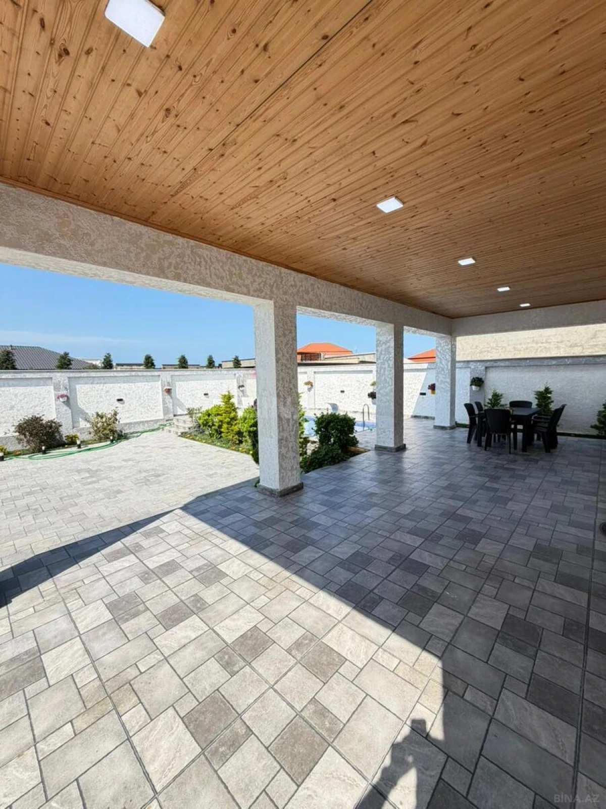 Satılır 4 otaqlı həyət evi 140 m²