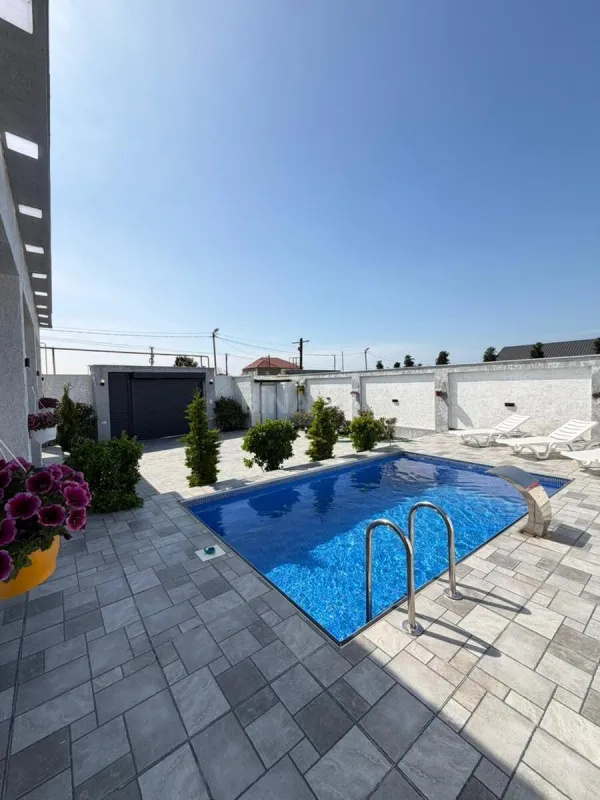 Satılır 4 otaqlı həyət evi 140 m²