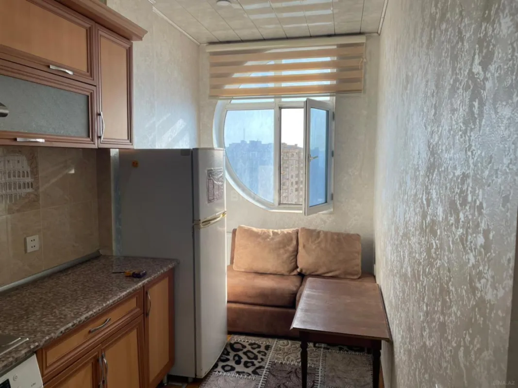 Kirayə verilir 2 otaqlı mənzil 70 m²