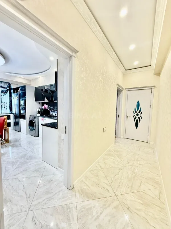 Satılır 4 otaqlı mənzil 160 m²