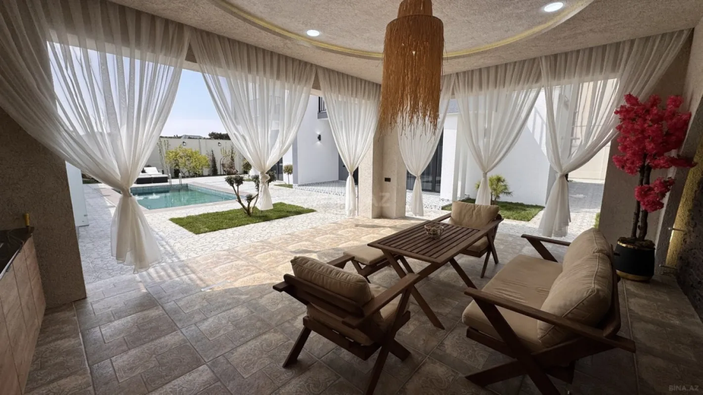 Satılır 5 otaqlı həyət evi 330 m²