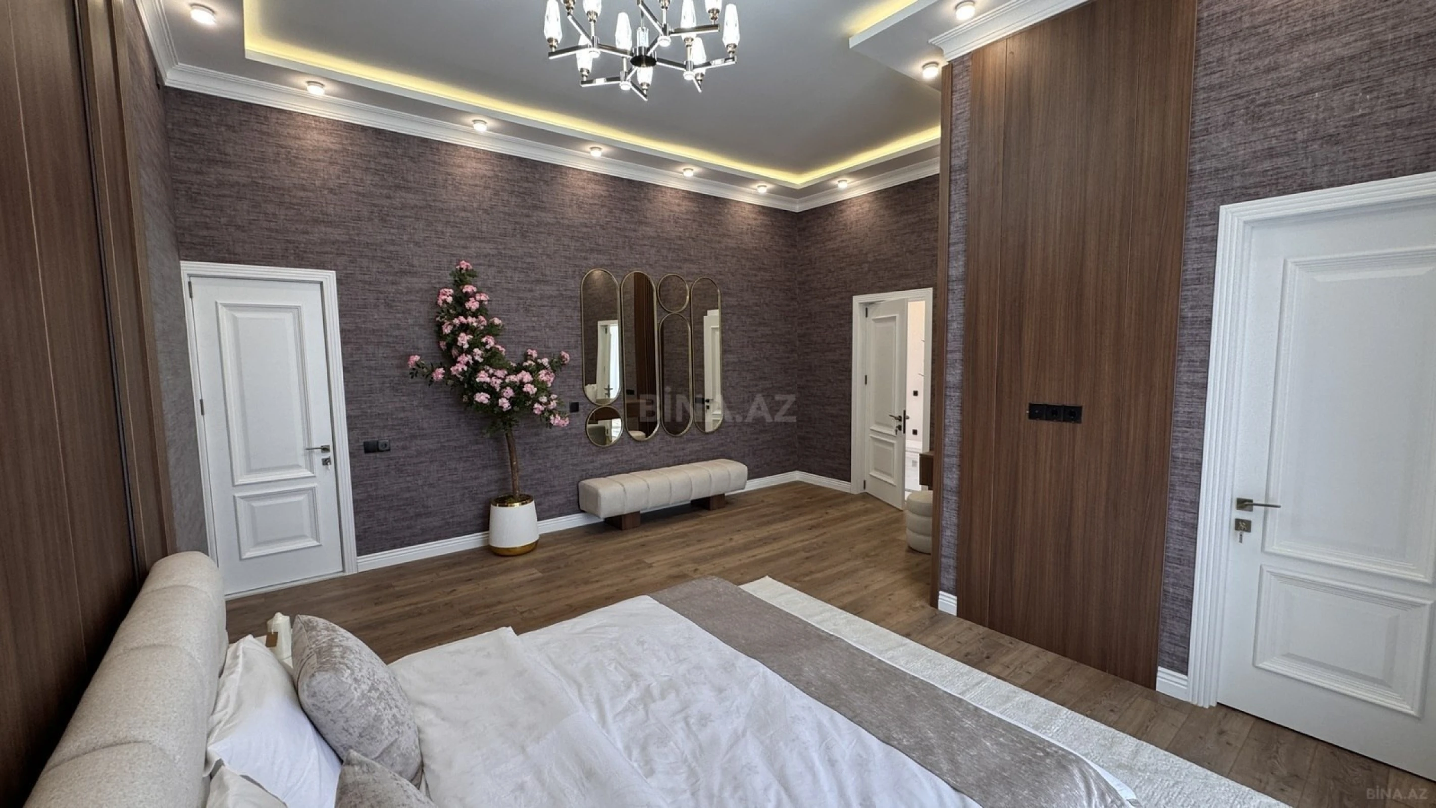 Satılır 5 otaqlı həyət evi 330 m²