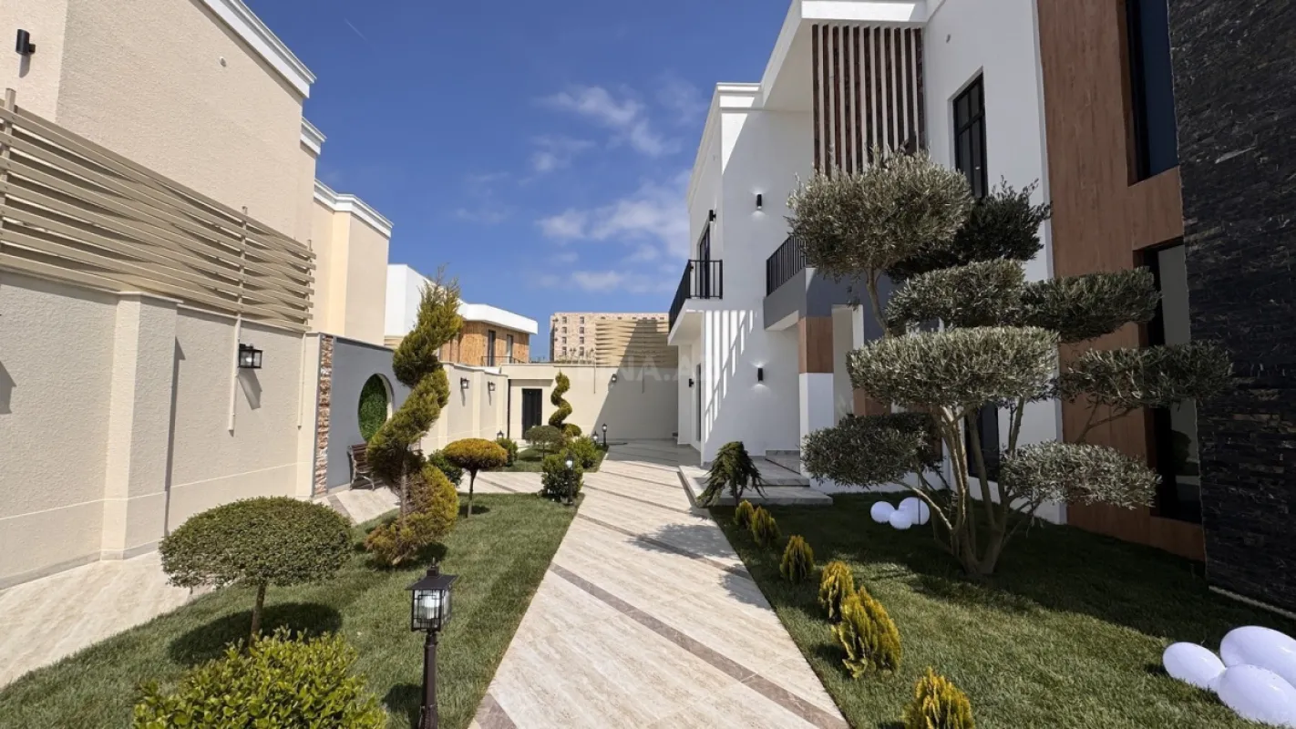 Satılır 5 otaqlı həyət evi 330 m²