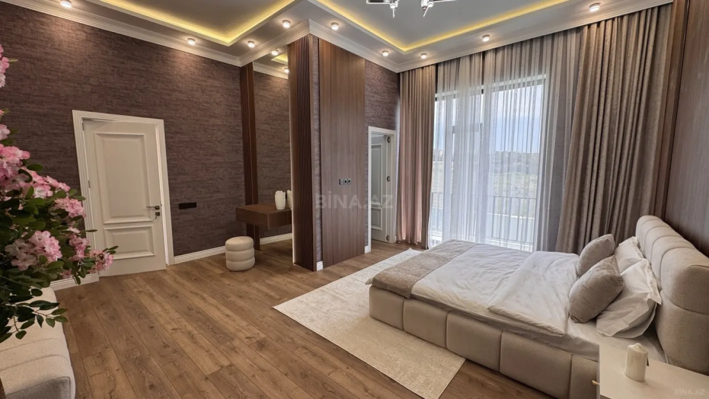 Satılır 5 otaqlı həyət evi 330 m²