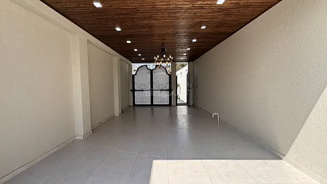 Satılır 5 otaqlı həyət evi 330 m²