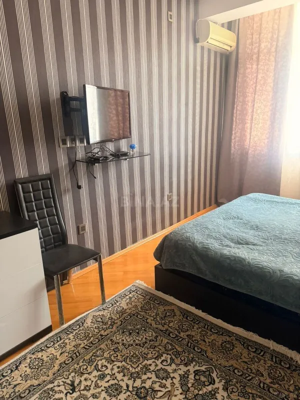 Kirayə verilir 2 otaqlı mənzil 65 m²