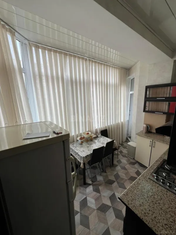 Satılır 2 otaqlı mənzil 68 m²