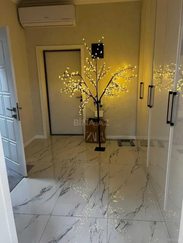 Satılır 2 otaqlı mənzil 62 m²