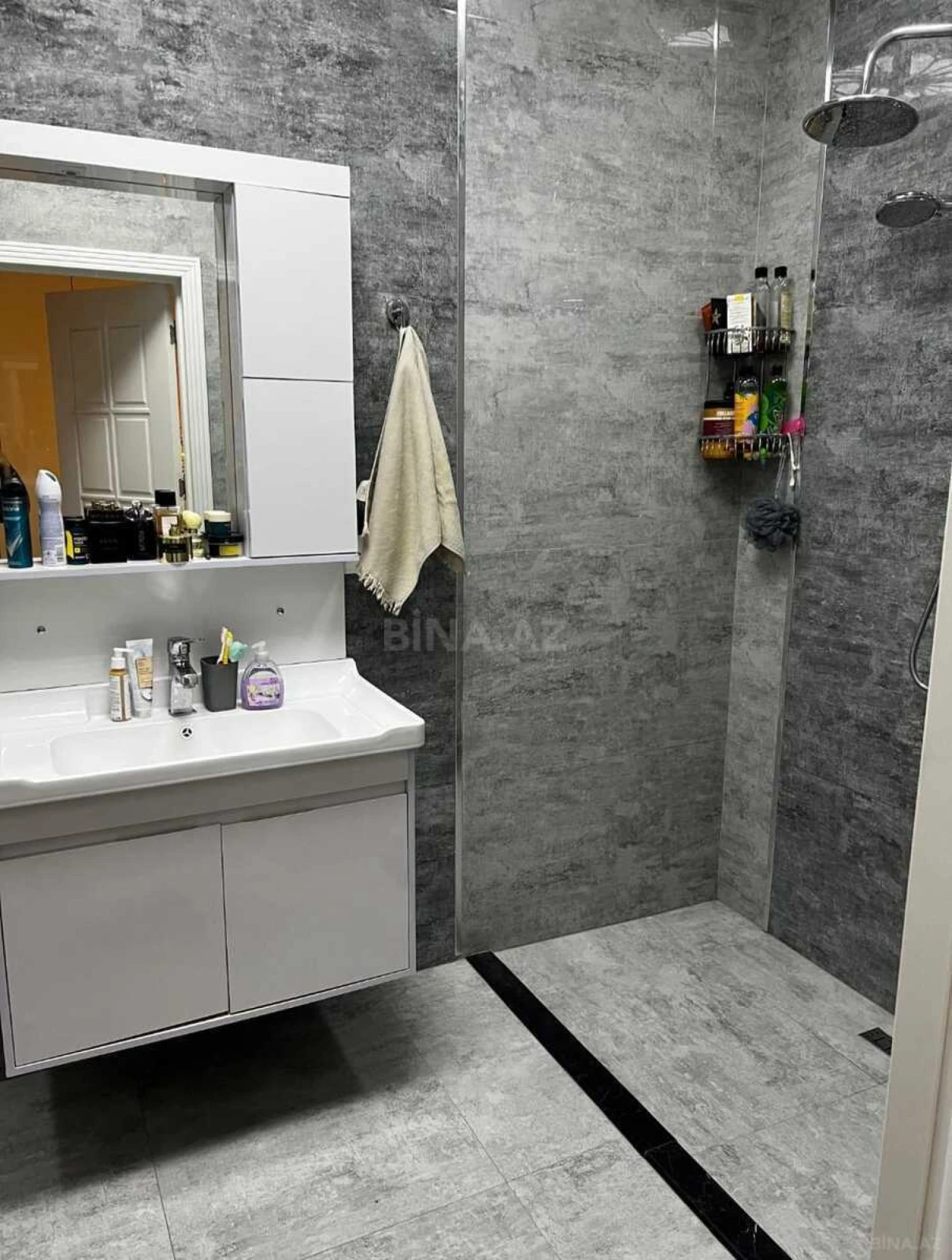 Satılır 2 otaqlı mənzil 62 m²