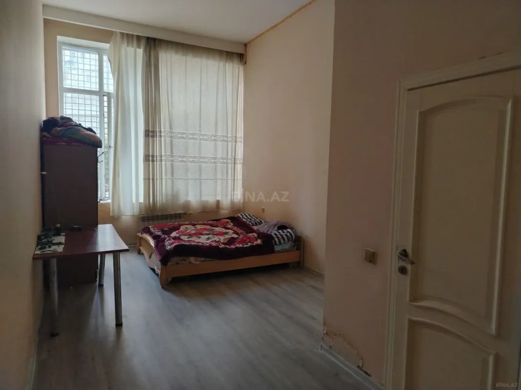 Kirayə verilir 3 otaqlı mənzil 113 m²