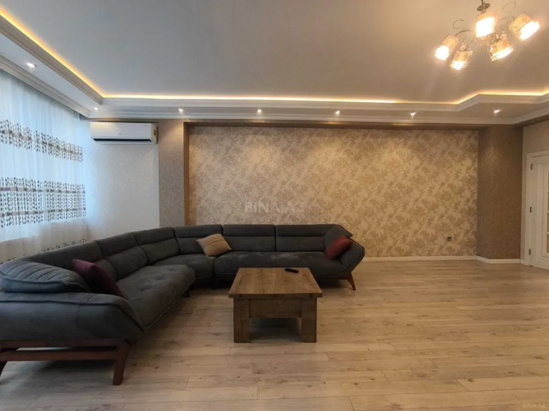 Kirayə verilir 3 otaqlı mənzil 170 m²